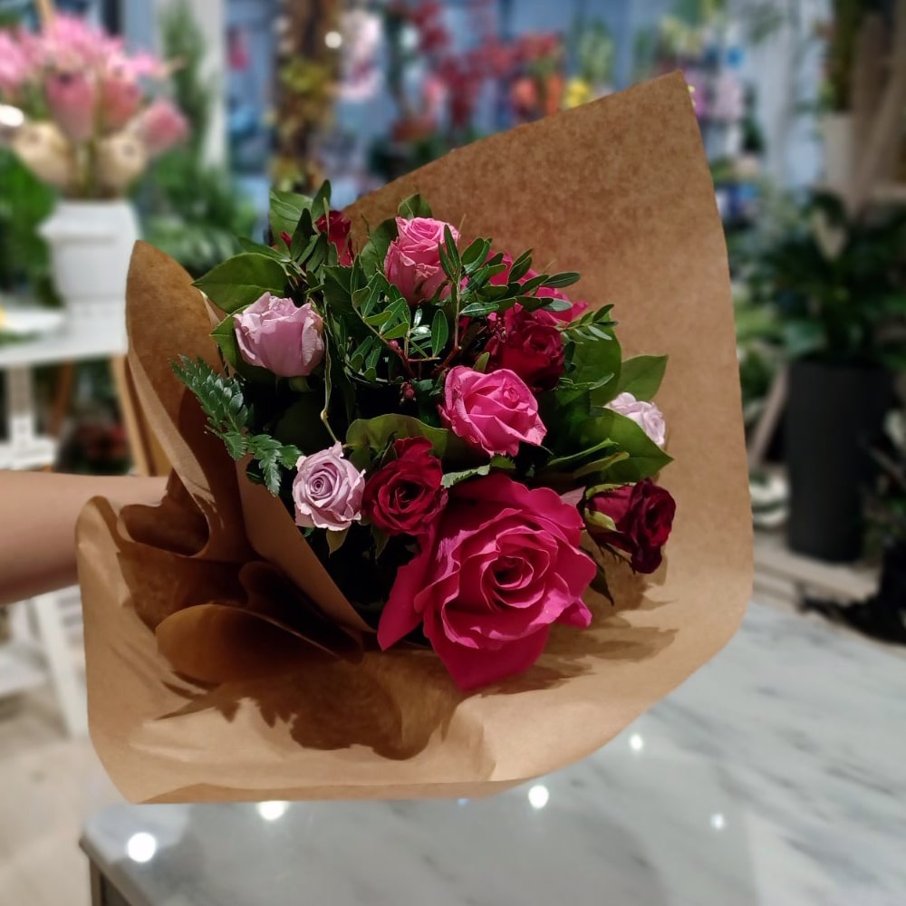 Μπουκέτο με Τριαντάφυλλα Ecuador Εκουαδόρ Πολύχρωμο ροζ φούξια κόκκινο The Garden Store Λαμία